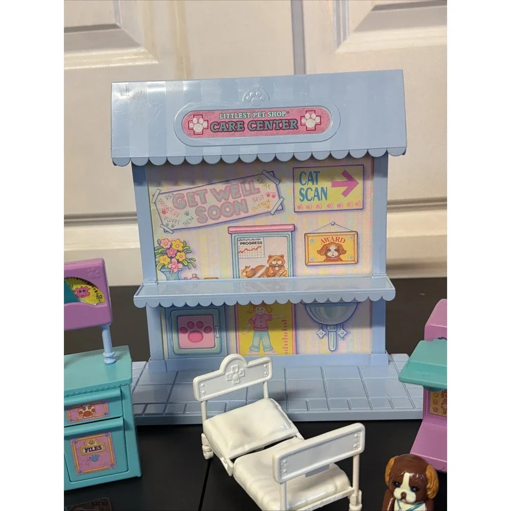Vintage 1993 Kenner Littlest Pet Shop Care Center Vet Hospital LPS VTG Set Lot